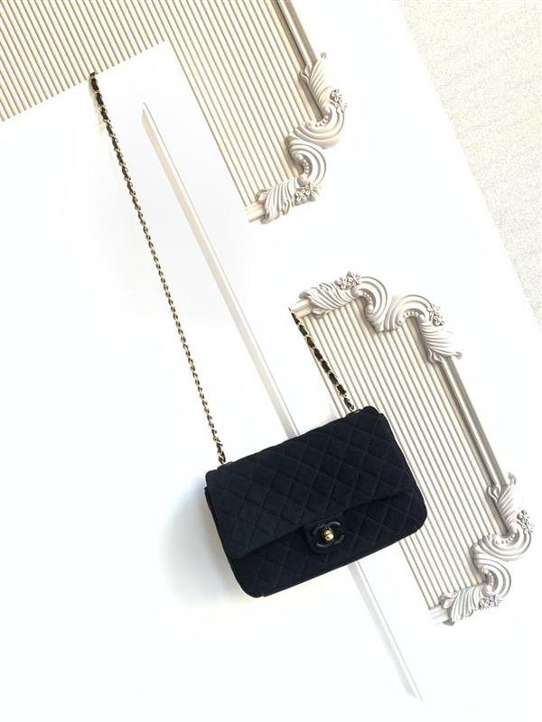 2026131214232175 700